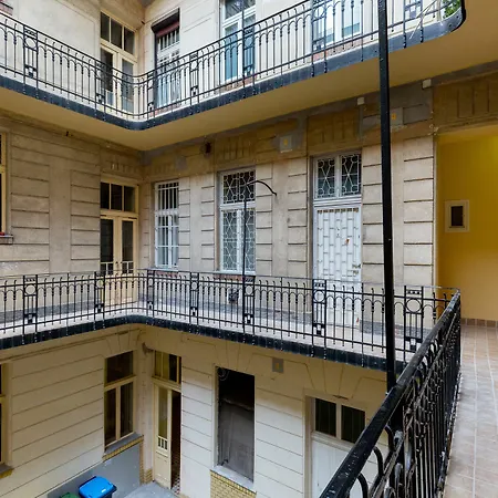 Perfect Stay In Budapest Apartment